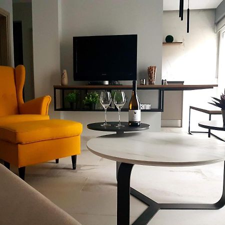 Cozy Modern Apartment Inside The City Center Selanik Dış mekan fotoğraf